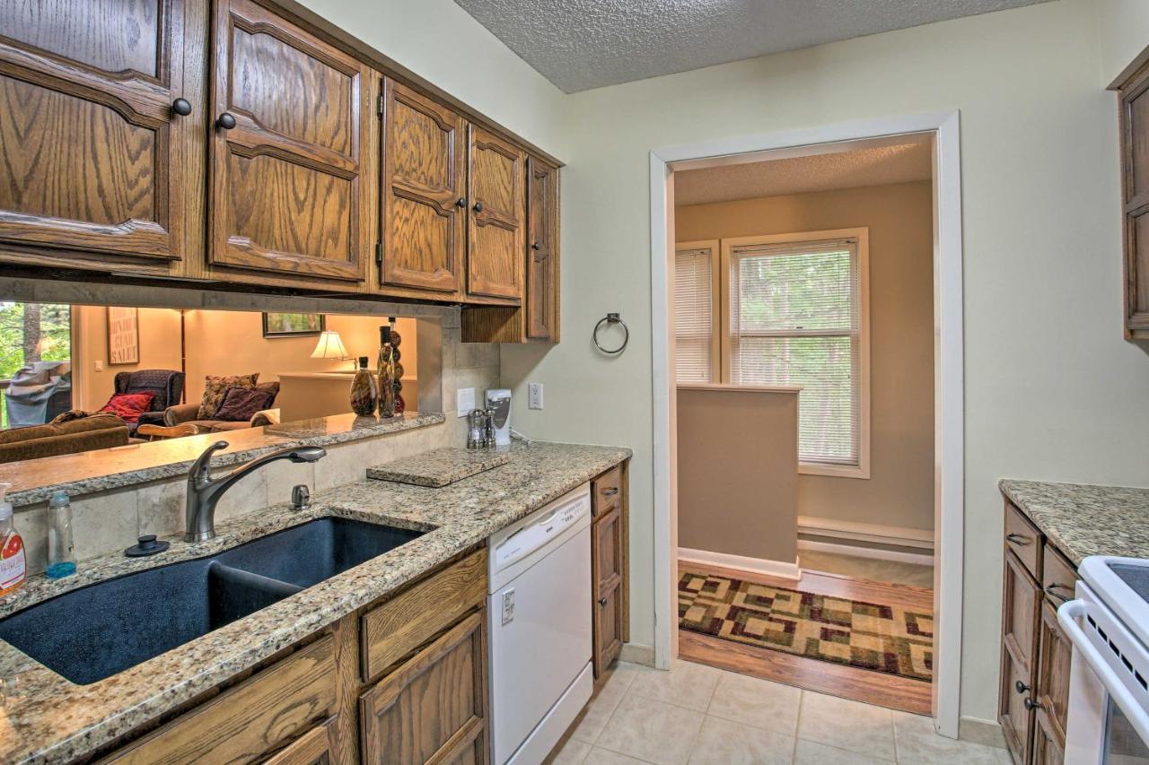 Hot Springs Village Retreat With Deck 3 Mi To Golf! Εξωτερικό φωτογραφία