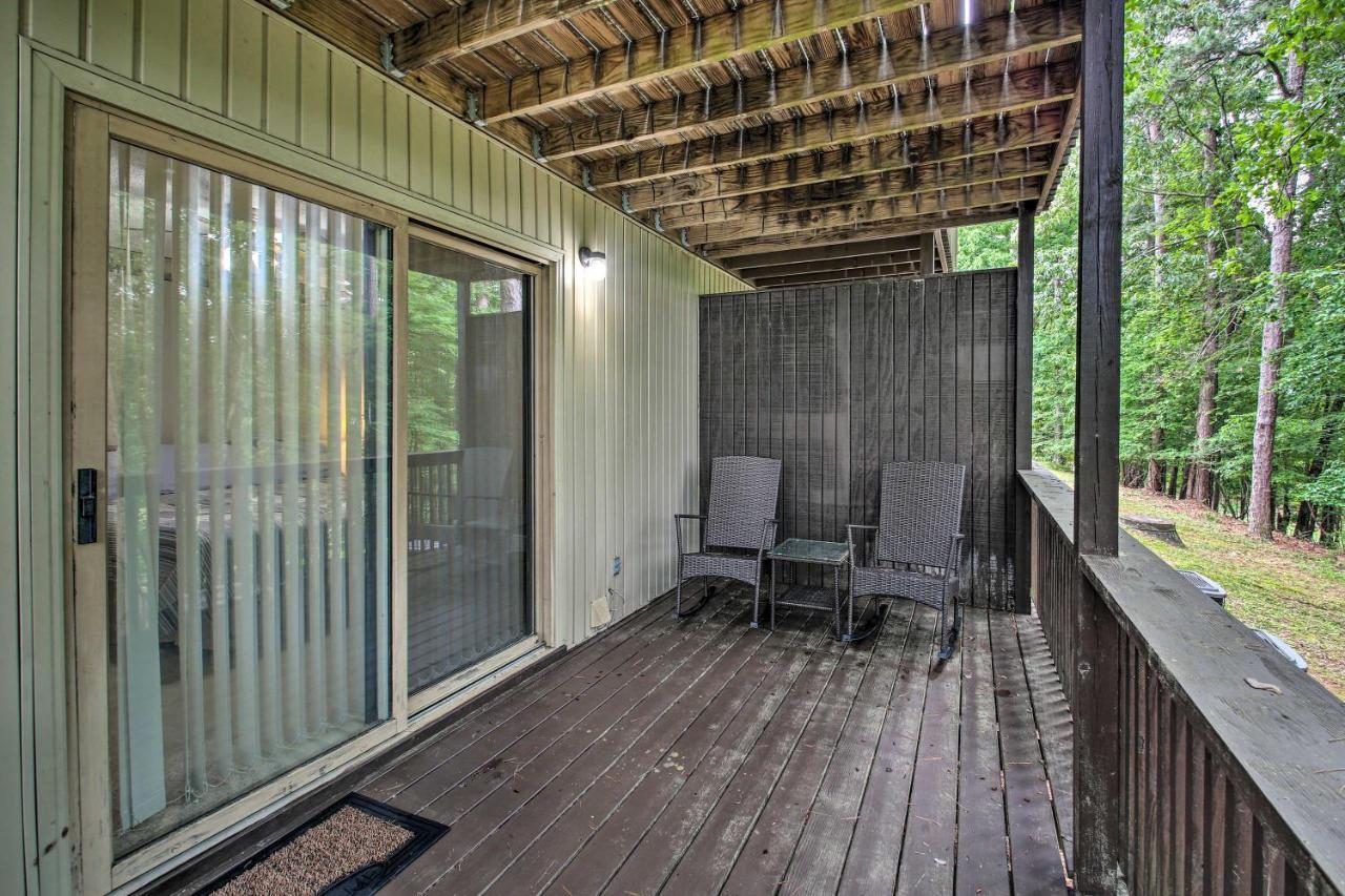 Hot Springs Village Retreat With Deck 3 Mi To Golf! Εξωτερικό φωτογραφία